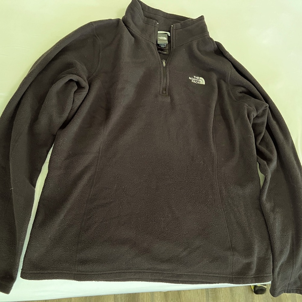 The NorthFace womens fleece 1/4 zip